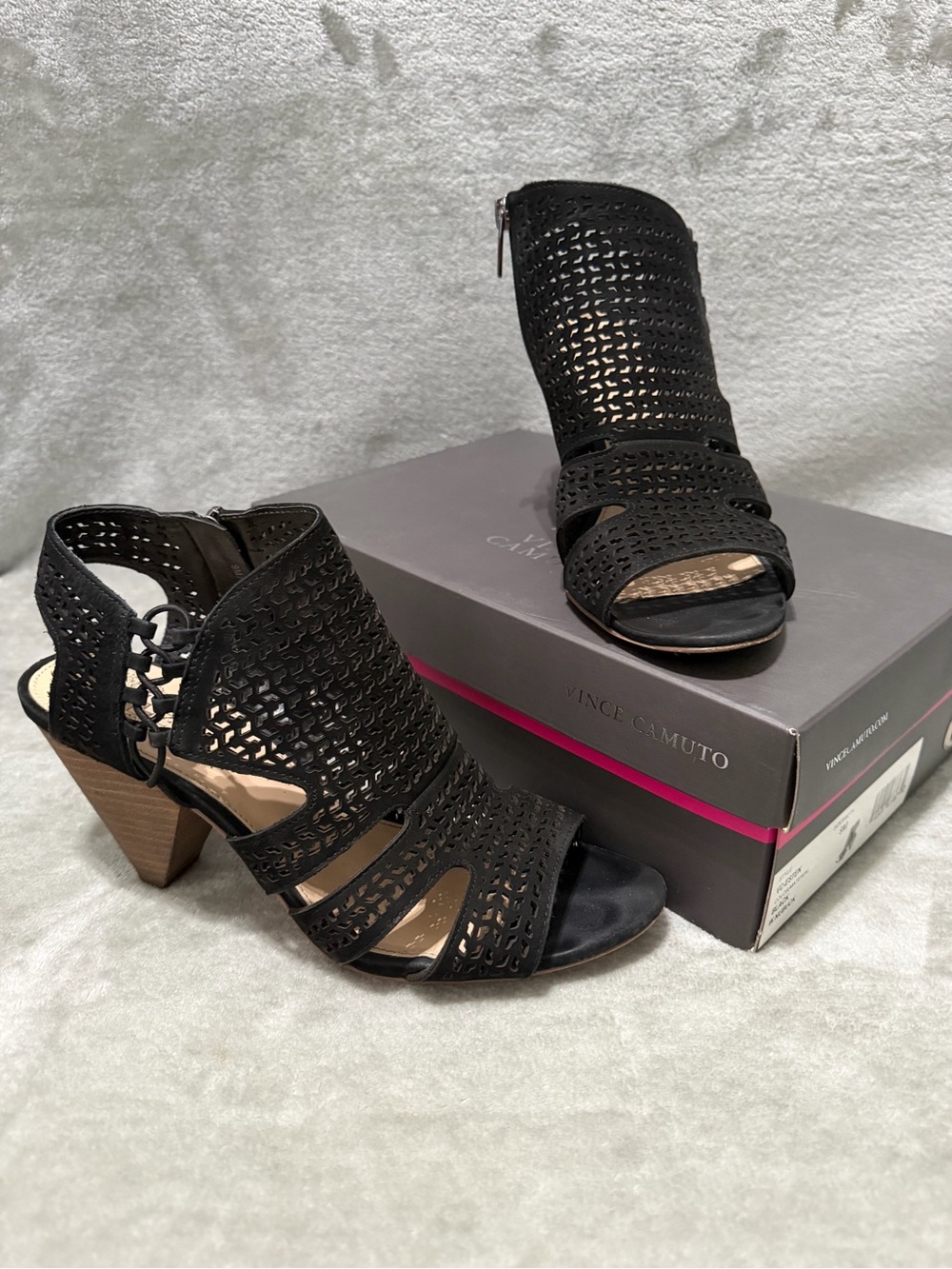 Vince Camuto Esten Black Perforated Cage Sandals Heeled Booties Block Heel Sz 9